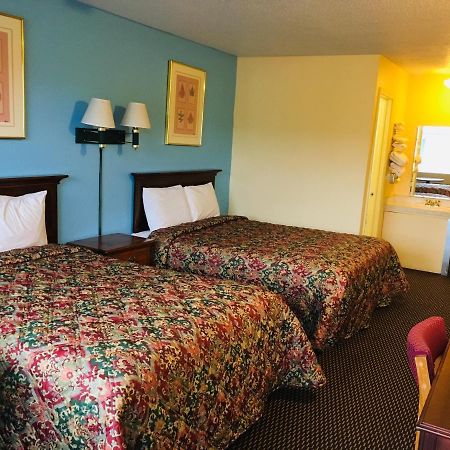 Budget Inn Caravan Motel Harrisonville ภายนอก รูปภาพ