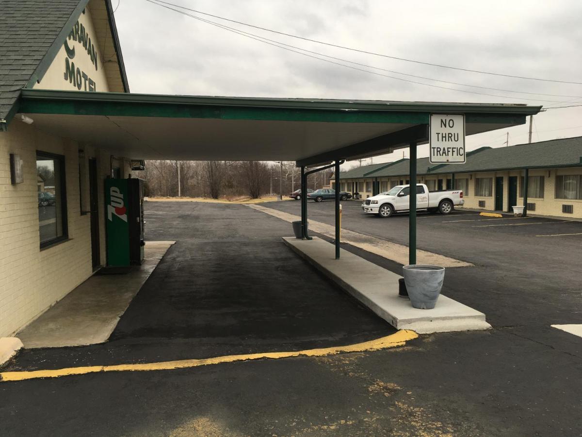 Budget Inn Caravan Motel Harrisonville ภายนอก รูปภาพ